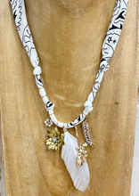 Carica l&#39;immagine nel visualizzatore di Gallery, COLLANA BANDANA - BIANCO (B)
