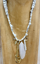 Carica l&#39;immagine nel visualizzatore di Gallery, COLLANA BANDANA - BIANCO (B)

