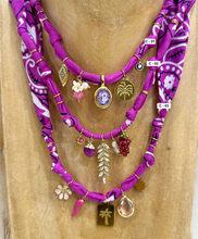 Carica l&#39;immagine nel visualizzatore di Gallery, COLLANA BANDANA - VIOLA (C)
