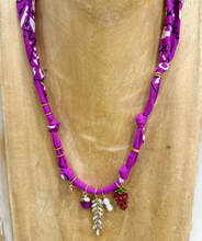 Carica l&#39;immagine nel visualizzatore di Gallery, COLLANA BANDANA - VIOLA (C)
