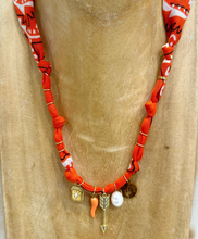 Carica l&#39;immagine nel visualizzatore di Gallery, COLLANA BANDANA - ARANCIO SCURO (F)
