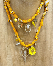 Carica l&#39;immagine nel visualizzatore di Gallery, COLLANA BANDANA - GIALLO SOLE (H)
