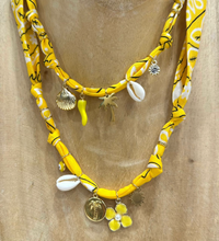 Carica l&#39;immagine nel visualizzatore di Gallery, COLLANA BANDANA - GIALLO (J)
