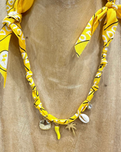 Carica l&#39;immagine nel visualizzatore di Gallery, COLLANA BANDANA - GIALLO (J)
