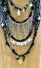 Carica l'immagine nel visualizzatore di Gallery, COLLANA BANDANA - NERO (L)
