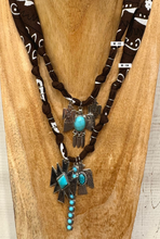 Carica l&#39;immagine nel visualizzatore di Gallery, COLLANA BANDANA - MARRONE (M)
