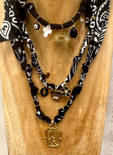 Carica l'immagine nel visualizzatore di Gallery, COLLANA BANDANA - NERO (T)
