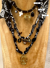 Carica l'immagine nel visualizzatore di Gallery, COLLANA BANDANA - NERO (T)
