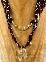 Carica l&#39;immagine nel visualizzatore di Gallery, COLLANA BANDANA - MARRONE (M)
