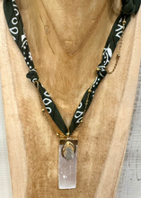 Carica l&#39;immagine nel visualizzatore di Gallery, COLLANA BANDANA - VERDE MILITARE (V)
